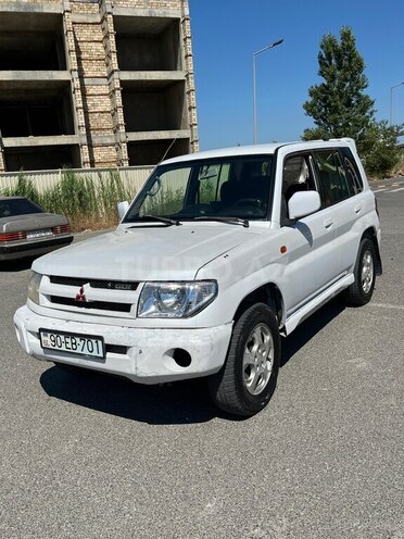 Mitsubishi Pajero io-1