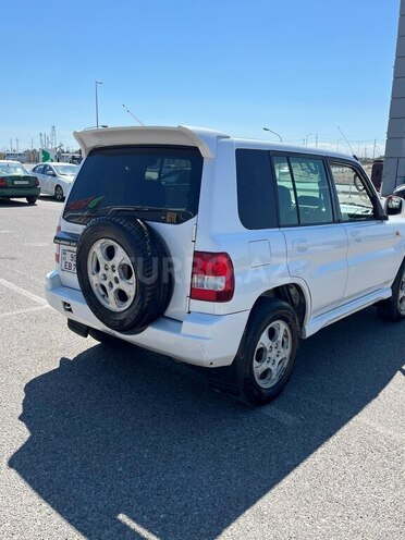 Mitsubishi Pajero io-9