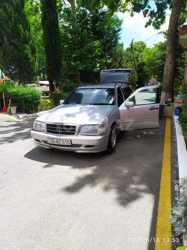 Mercedes C 200-2