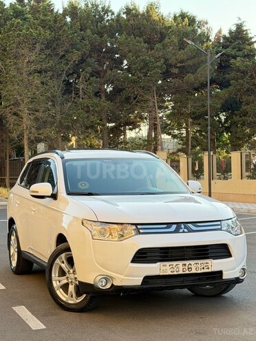 Mitsubishi Outlander-3