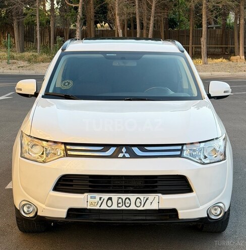 Mitsubishi Outlander-1