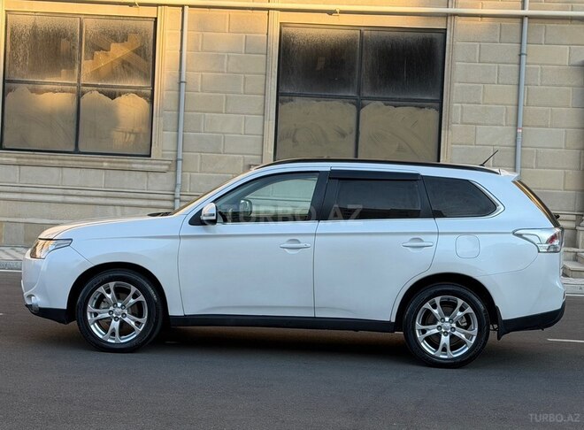Mitsubishi Outlander-6