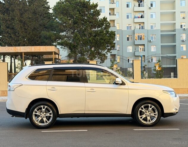 Mitsubishi Outlander-8