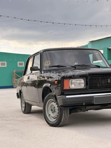 LADA (VAZ) 2107-2