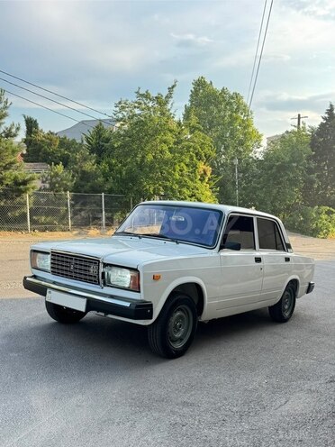 LADA (VAZ) 2107-2
