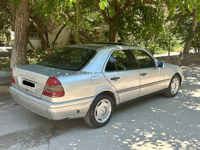 Mercedes C 180-6