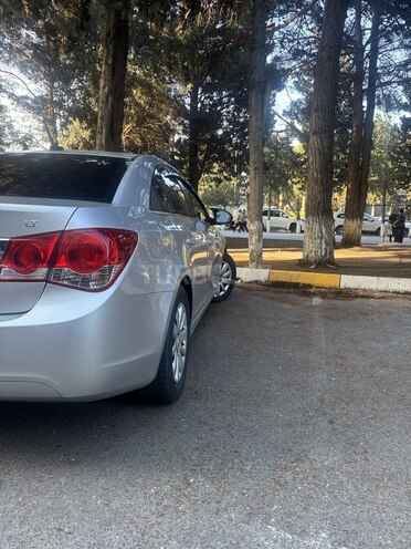 Chevrolet Cruze-9
