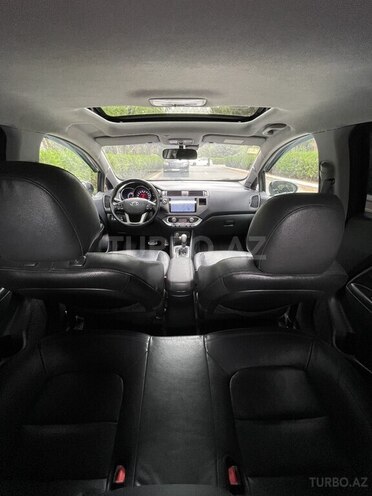 Kia Rio-5