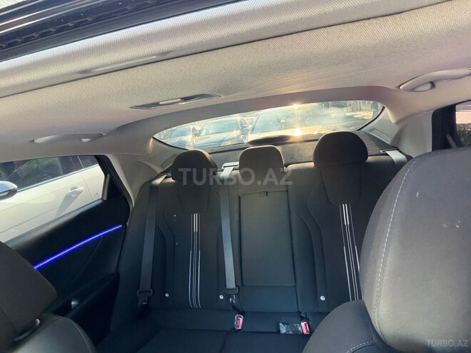 Hyundai Elantra-11