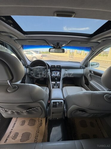 Mercedes C 240-17