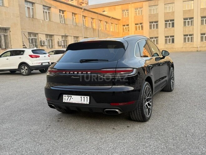 Porsche Macan-3