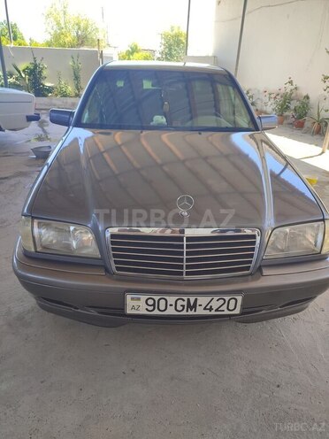 Mercedes C 200-1