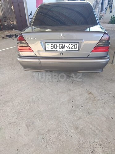 Mercedes C 200-2