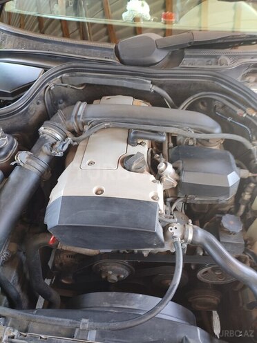 Mercedes C 200-6