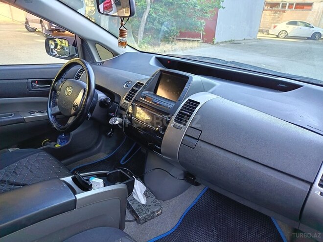 Toyota Prius-9