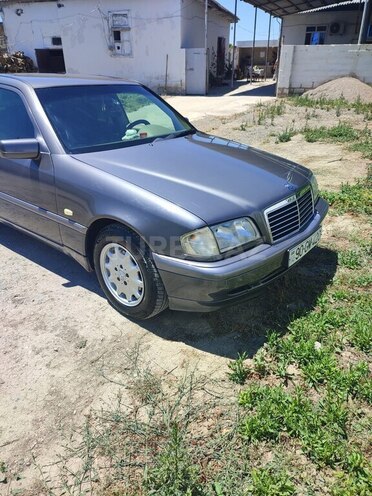 Mercedes C 200-12
