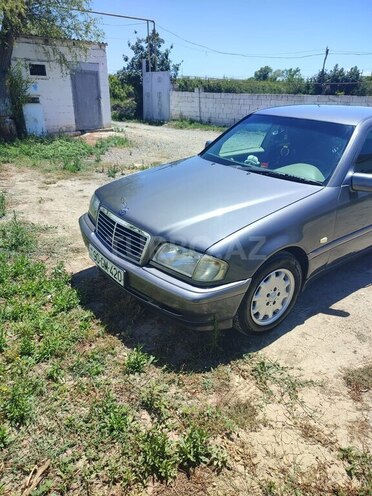 Mercedes C 200-11