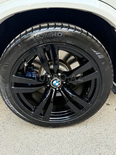 BMW X5 M-19