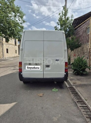 Ford Transit-2