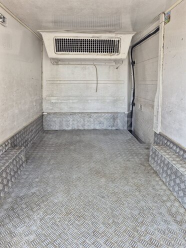 Ford Transit-9