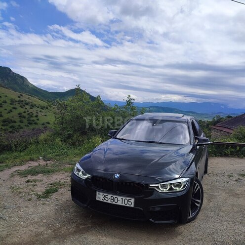 BMW 320-1