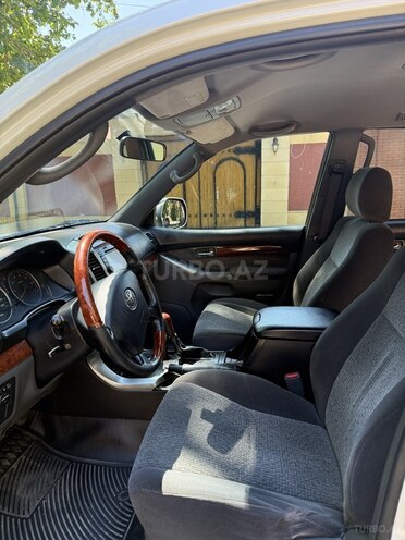 Toyota Land Cruiser Prado-12