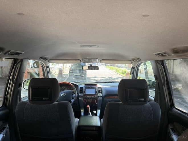 Toyota Land Cruiser Prado-11