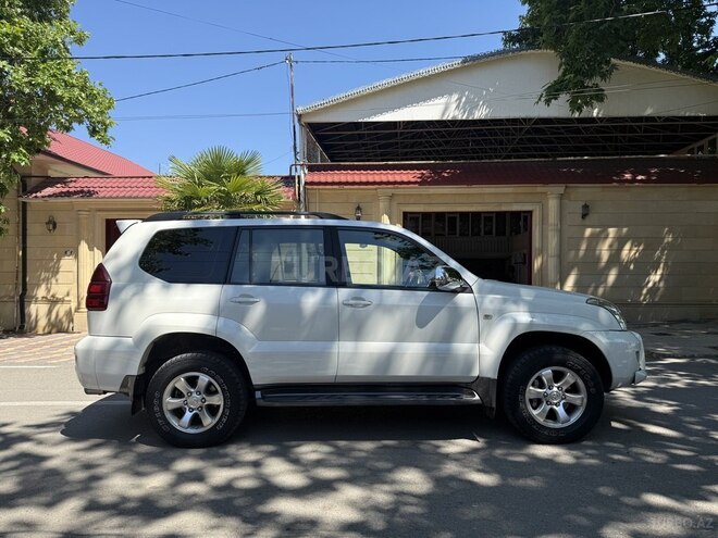 Toyota Land Cruiser Prado-4