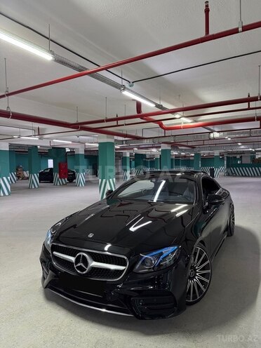 Mercedes E 220 d-1