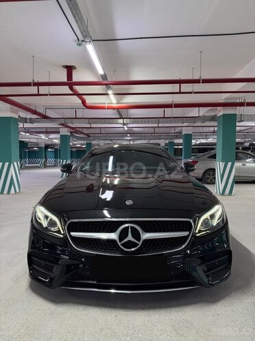 Mercedes E 220 d-3