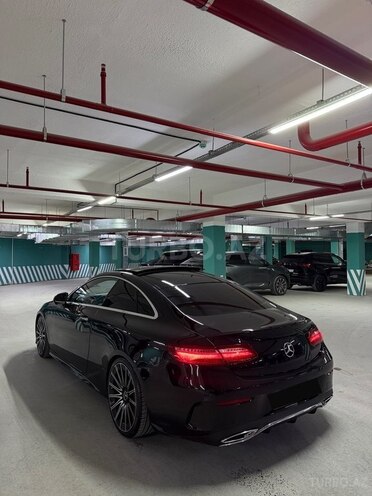 Mercedes E 220 d-10