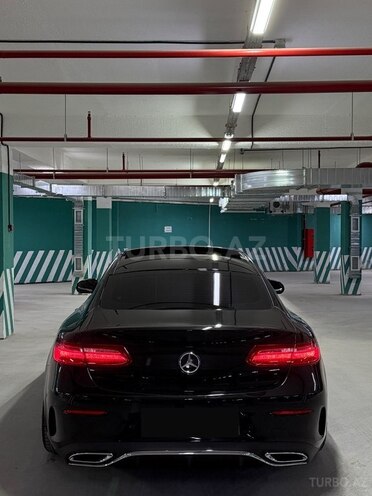 Mercedes E 220 d-11