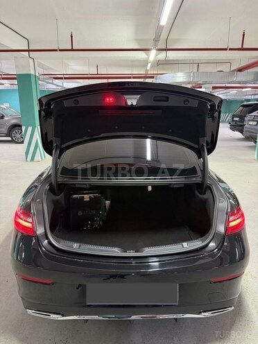 Mercedes E 220 d-12