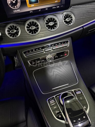 Mercedes E 220 d-17