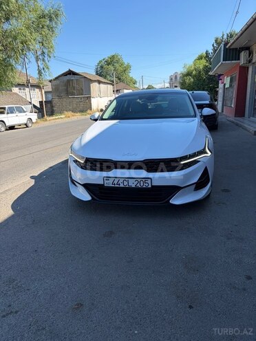 Kia K5-1