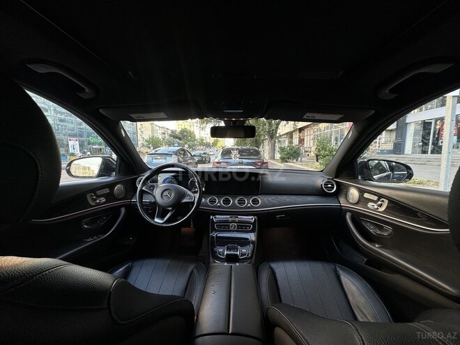 Mercedes E 300-5