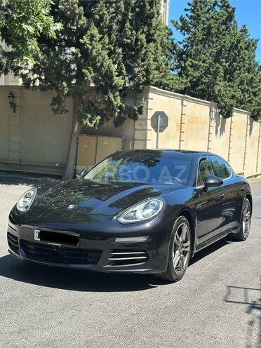 Porsche Panamera 4S Executive-1