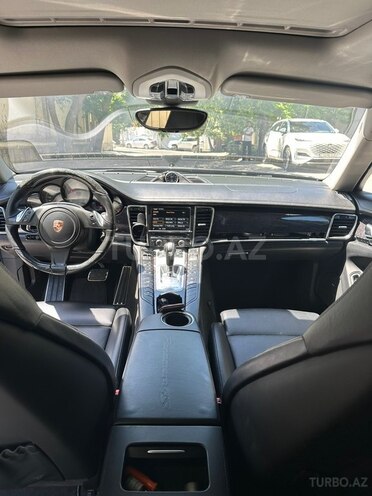 Porsche Panamera 4S Executive-9
