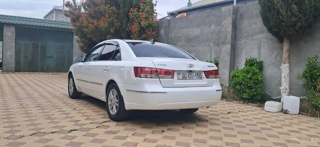 Hyundai Sonata-4