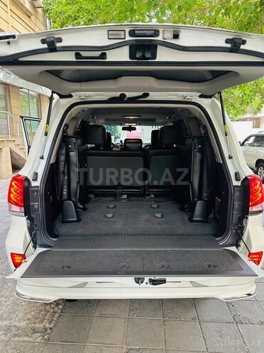 Toyota Land Cruiser-11