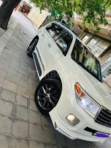 Toyota Land Cruiser-8