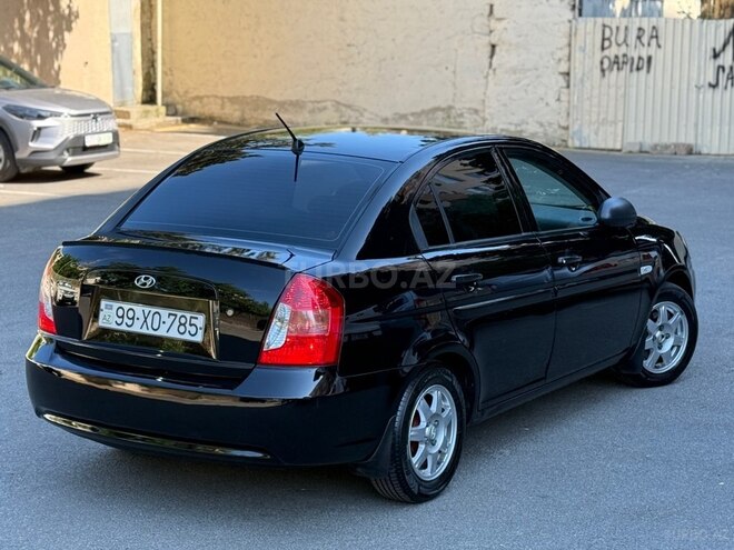Hyundai Accent-6