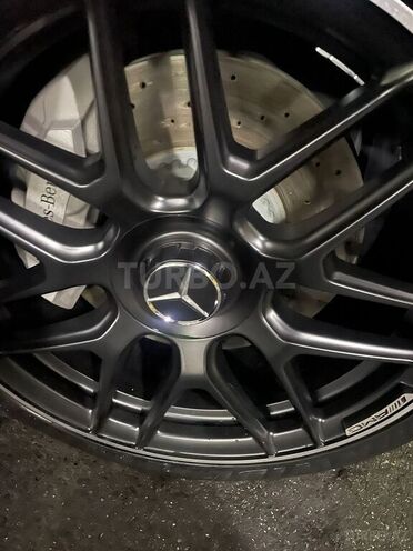 Mercedes E 350-10