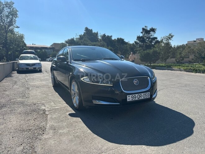Jaguar XF-3