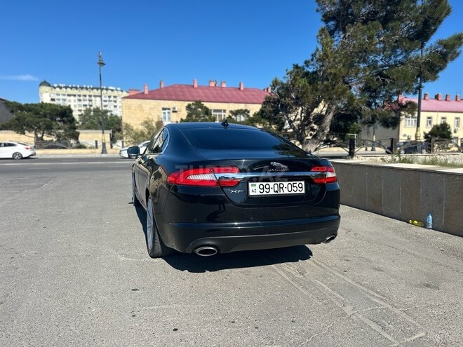 Jaguar XF-7