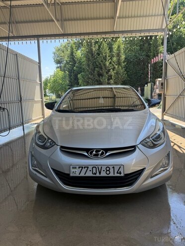 Hyundai Elantra-1