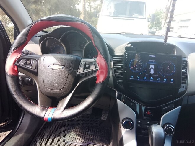 Chevrolet Cruze-11