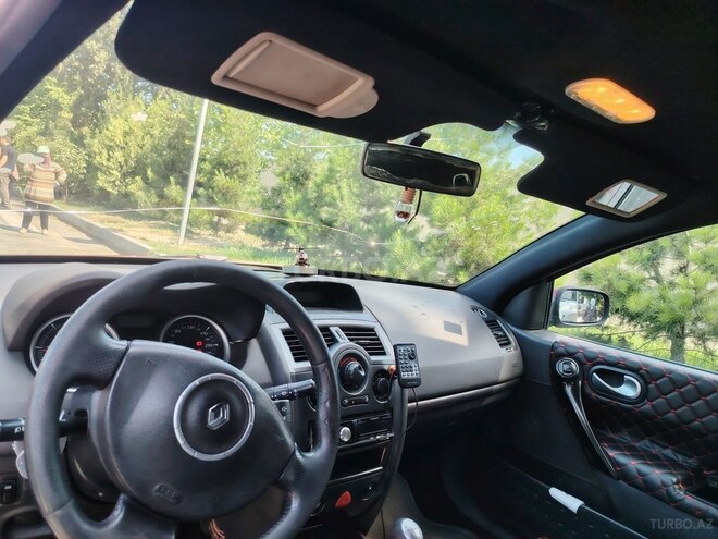 Renault Megane-6