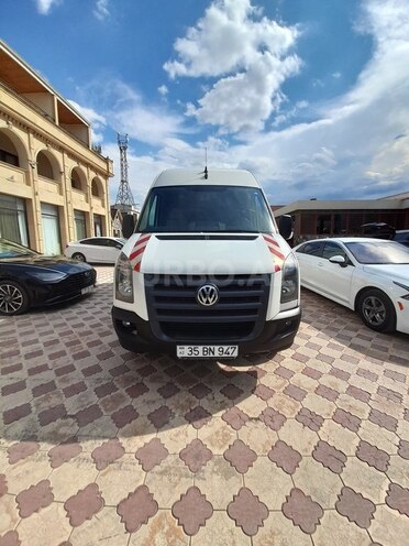 Volkswagen Crafter-1