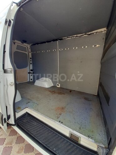 Volkswagen Crafter-12
